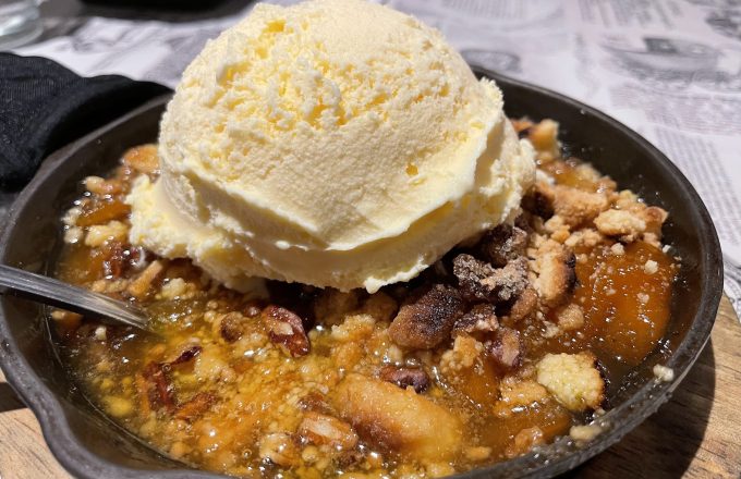 Cobbler dessert at Gatlin's Fins and Feathers