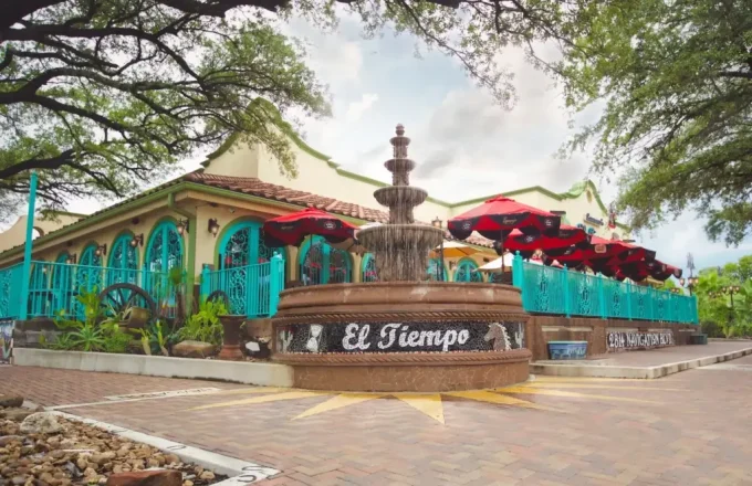 Exterior of El Tiempo Cantina Navigation location in Houston